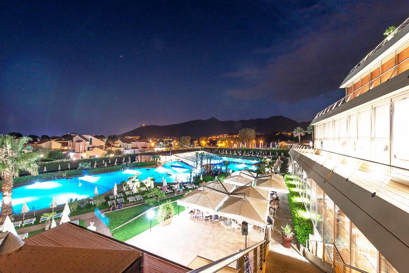 فندق Loano 2 Village