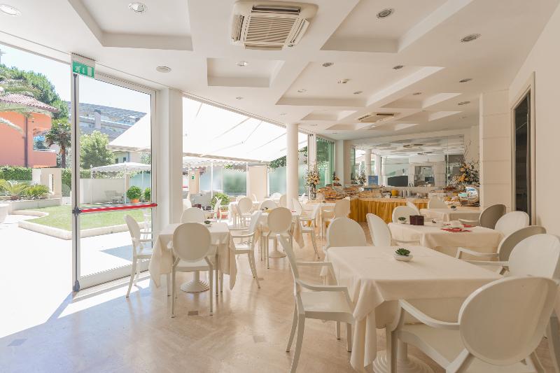 فندق Luna Riccione E Aqua Spa Only Adults +12