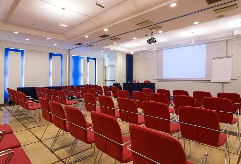 فندق Luna Riccione E Aqua Spa Only Adults +12