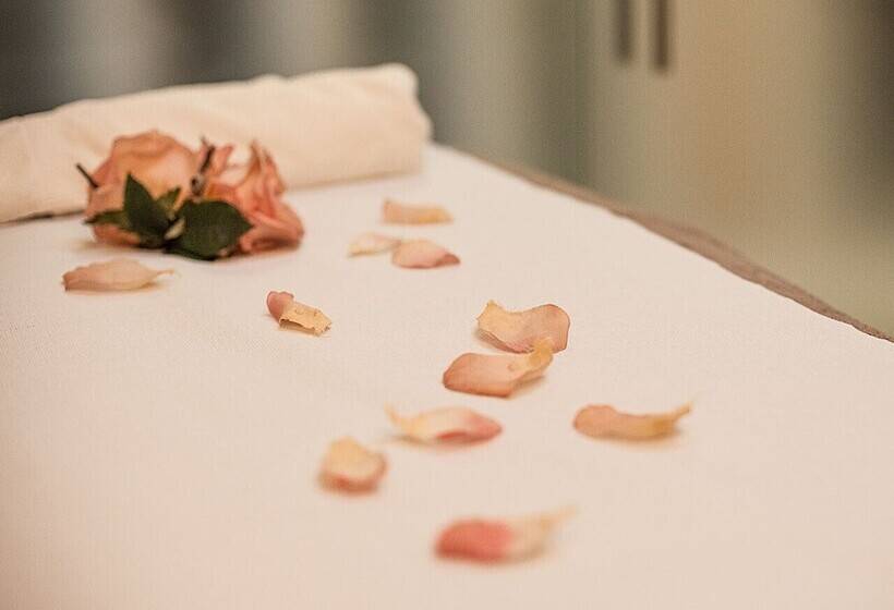 هتل Luna Riccione E Aqua Spa Only Adults +12