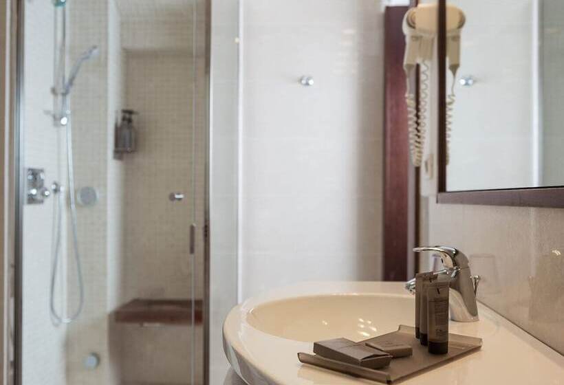 فندق Luna Riccione E Aqua Spa Only Adults +12