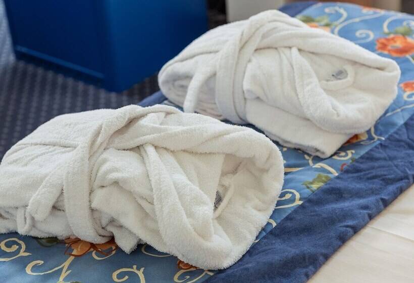 فندق Luna Riccione E Aqua Spa Only Adults +12