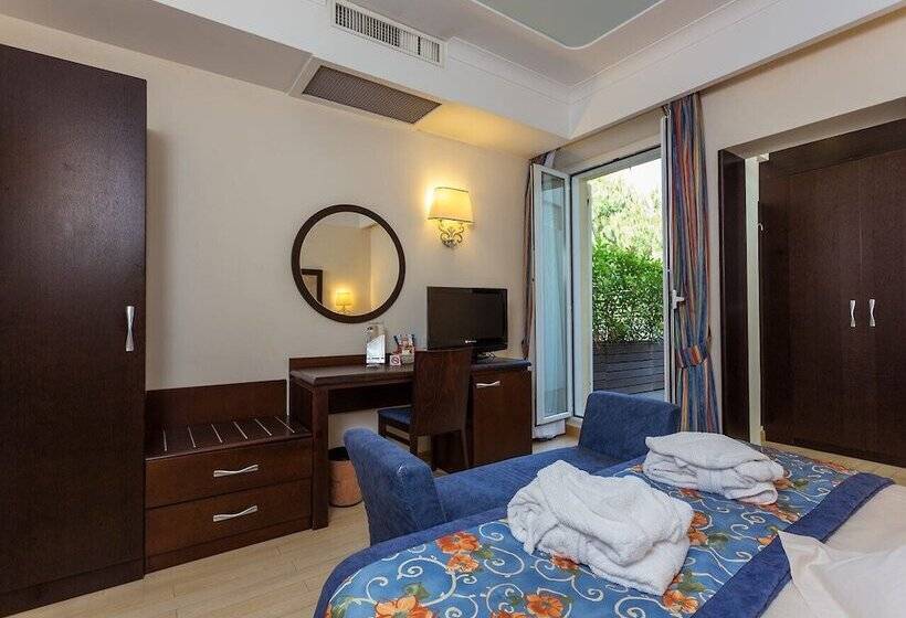 فندق Luna Riccione E Aqua Spa Only Adults +12