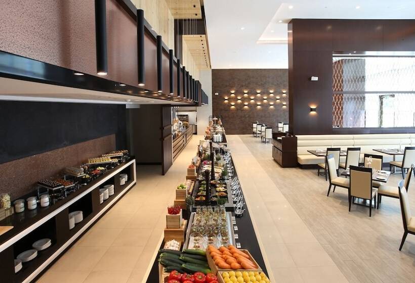 Metropolitan Hotel Dubai