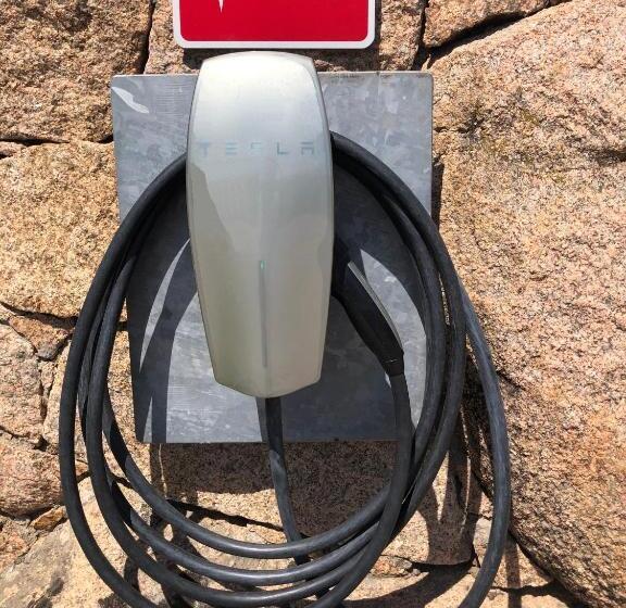 Отель Monti Di Mola