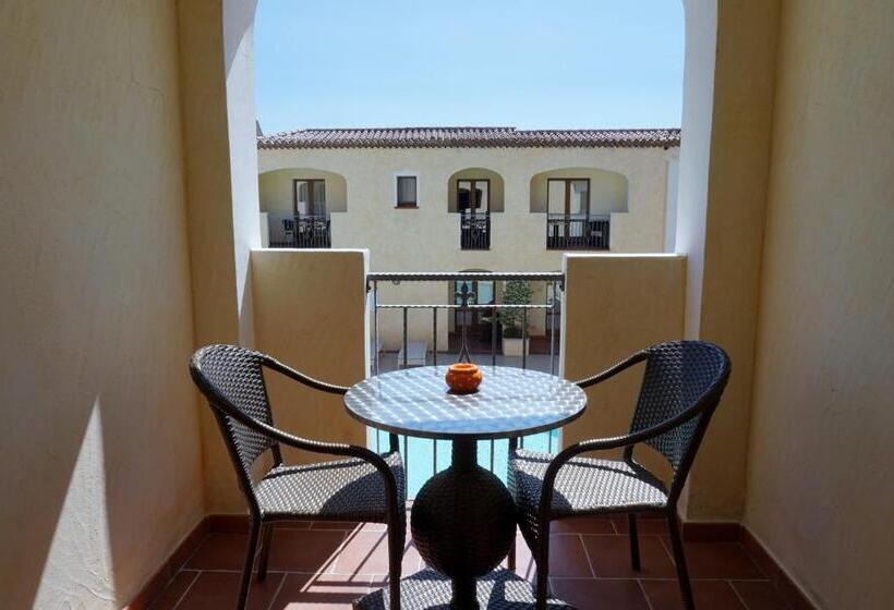 Отель Monti Di Mola