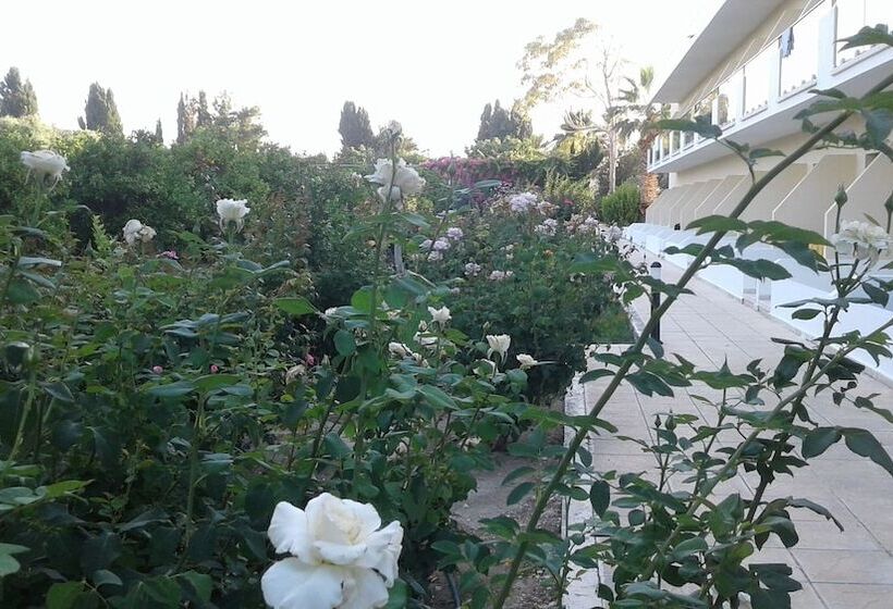 Natura Beach Hotel And Villas