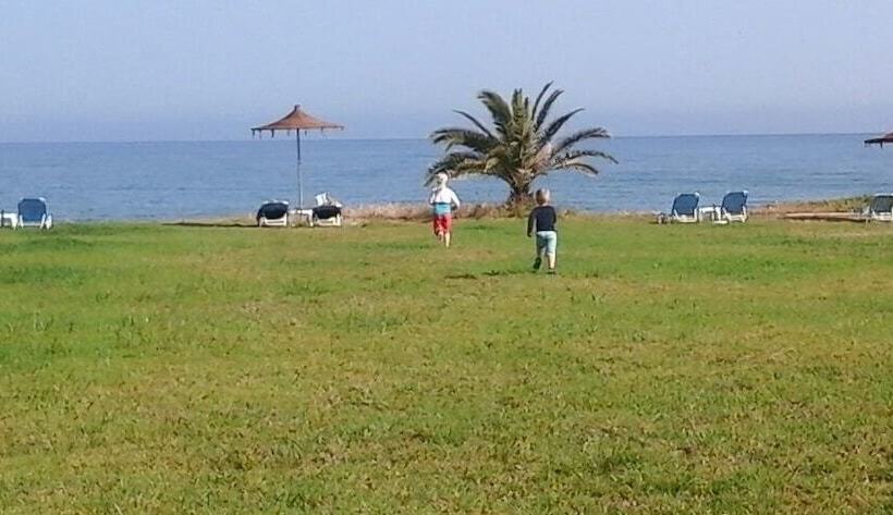 Natura Beach Hotel And Villas