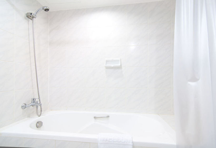 فندق Omni Tower Sukhumvit Nana By Compass Hospitality