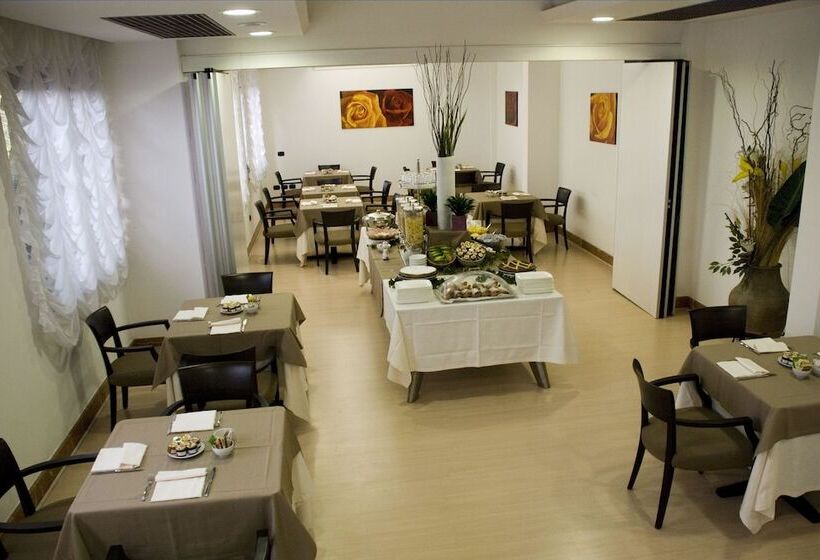 בית מלון כפרי Palace 2000