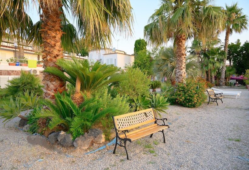 فندق Parco Cartaromana