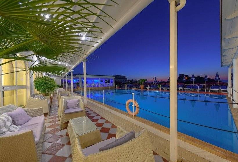 فندق Parco Cartaromana