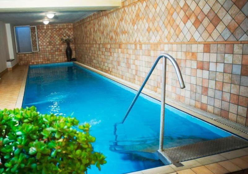 فندق Parco Cartaromana