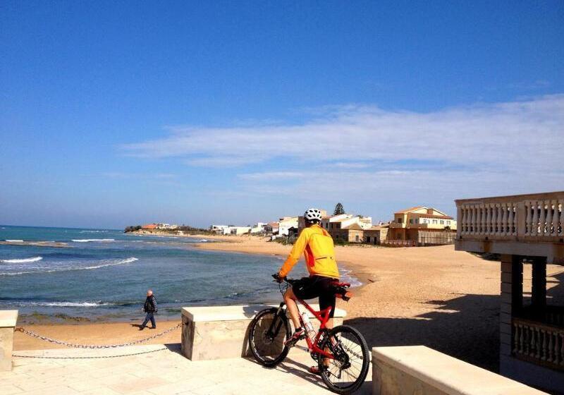 בית מלון כפרי Parco Della Rocca