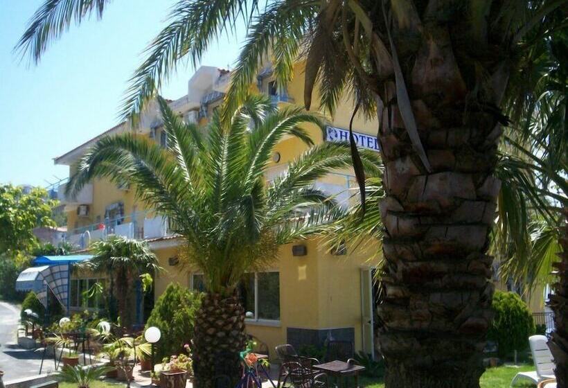 Отель Piccolo Mondo