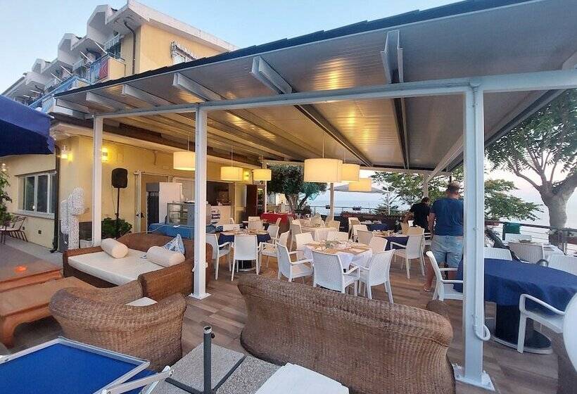 Отель Piccolo Mondo