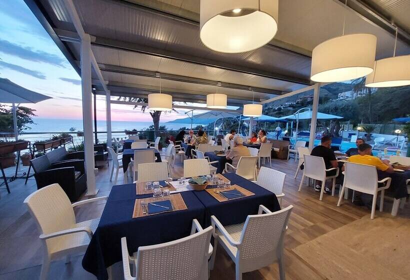 Отель Piccolo Mondo