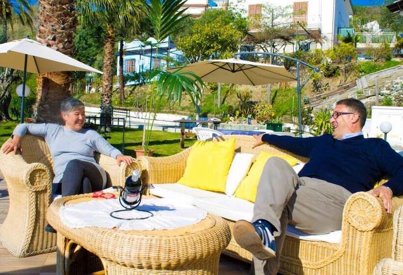 Отель Piccolo Mondo