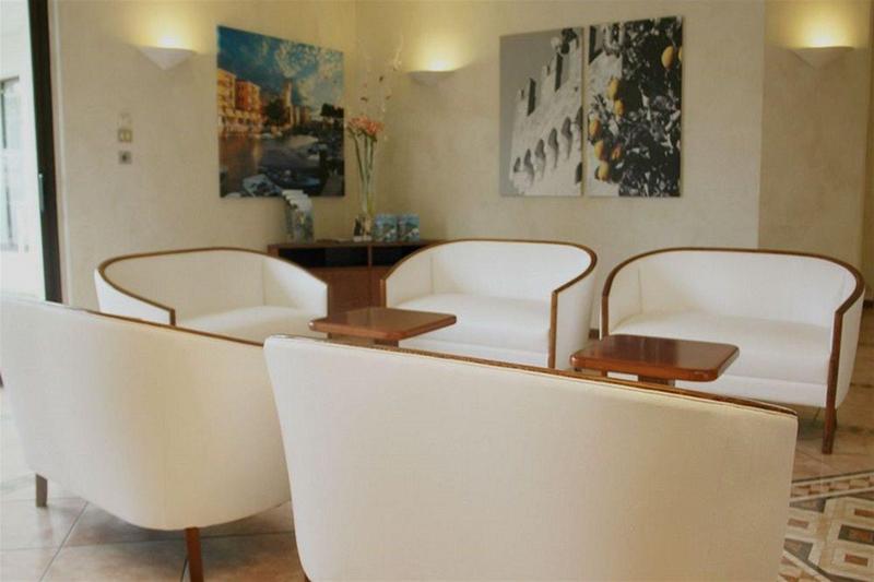 ホテル Porto Azzurro