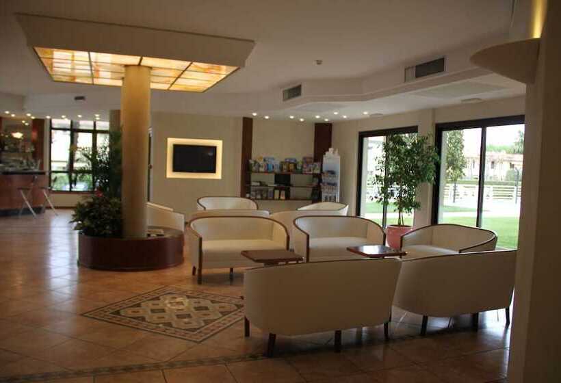 Отель Porto Azzurro