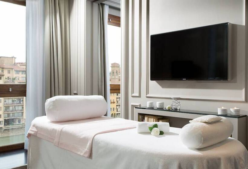 هتل Portrait Firenze  Lungarno Collection