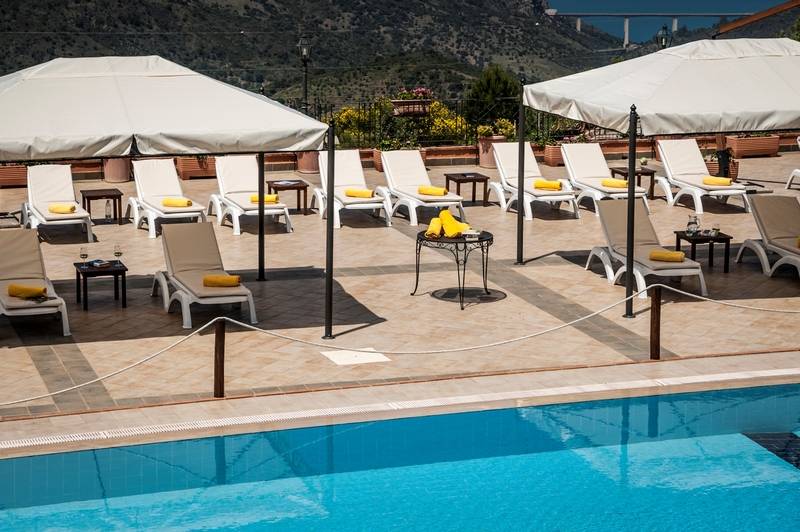 호텔 Relais Abbazia Santa Anastasia Resort & Winery