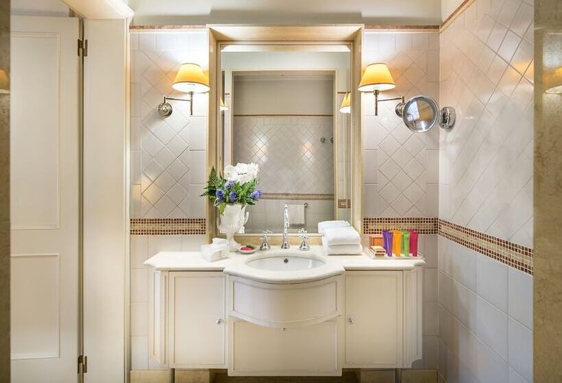 Villa Franceschi Hotel & Resort