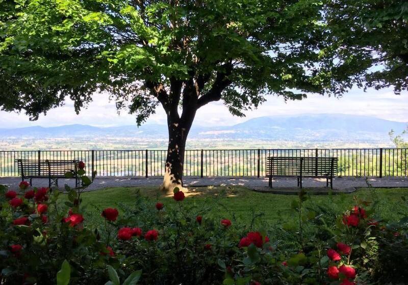 Отель Relais La Corte Di Bettona