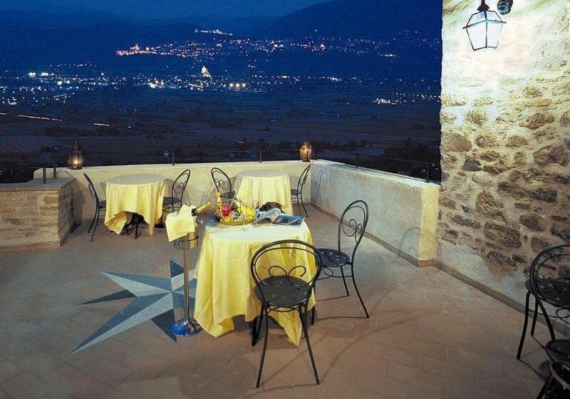 Отель Relais La Corte Di Bettona