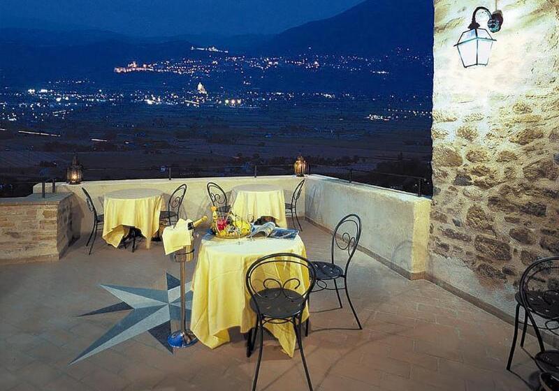 Отель Relais La Corte Di Bettona