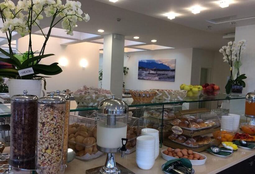 Отель Residence Holiday