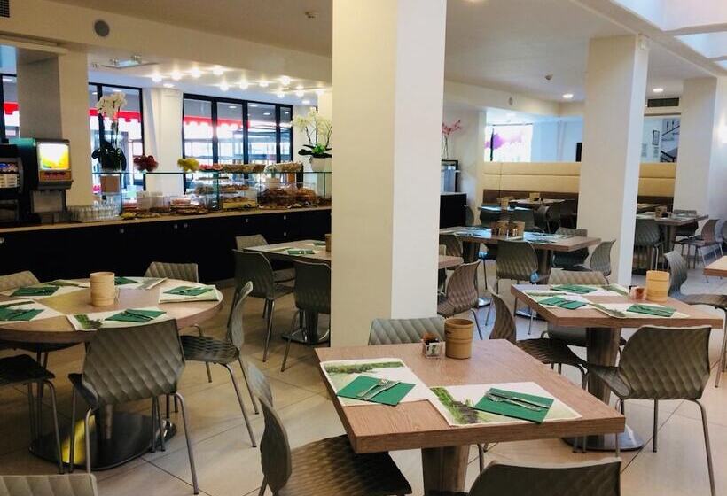 Отель Residence Holiday