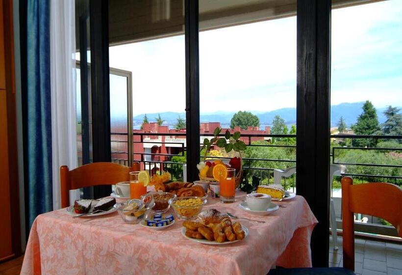 Отель Residence Holiday