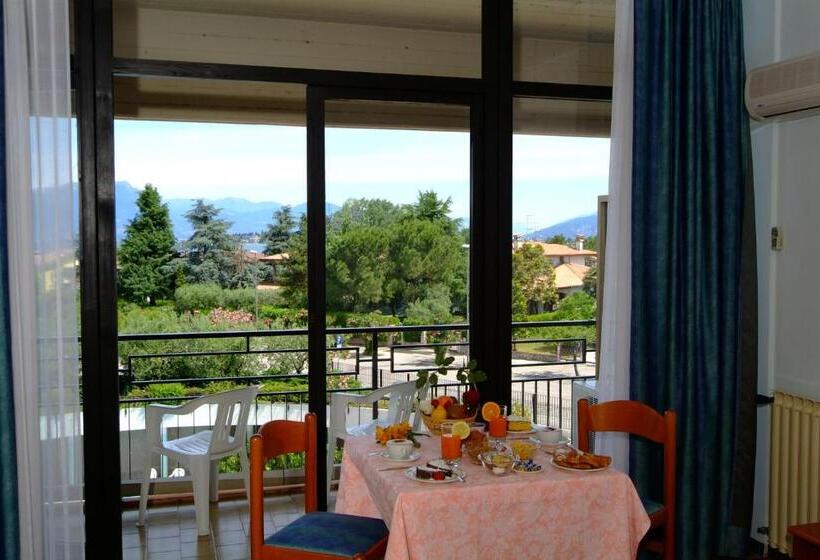 Отель Residence Holiday