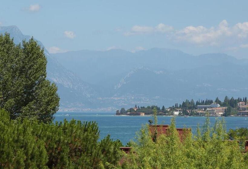 Отель Residence Holiday