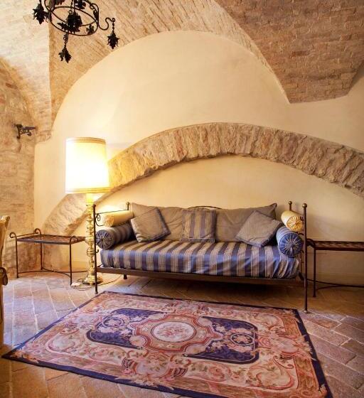 فندق Residenza D Epoca San Crispino