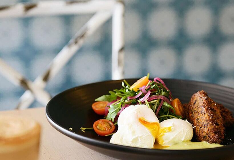 Saint Kilda Beach Hotel   Formerly Rydges St Kilda