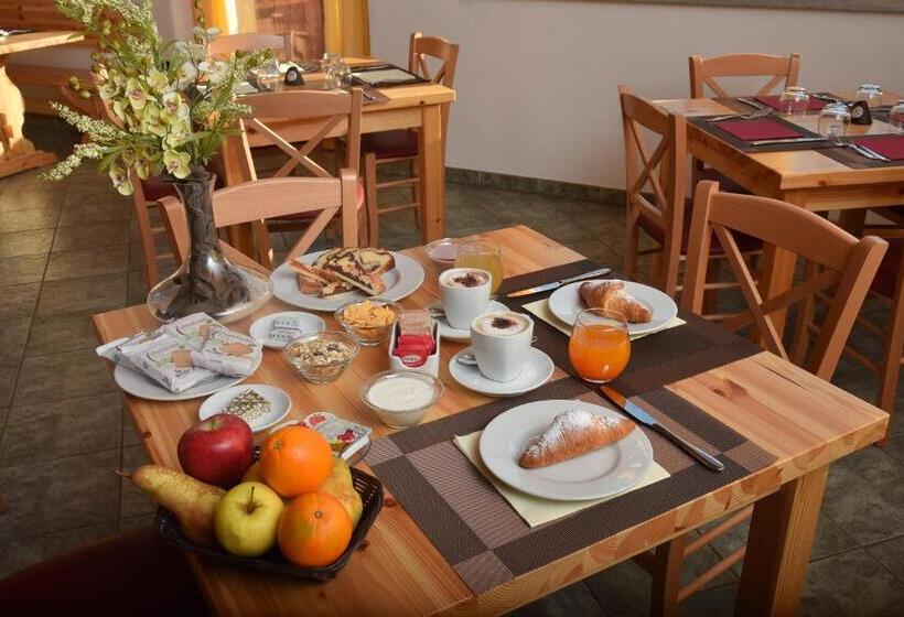 هتل San Carlo, Tra Bormio E Livigno