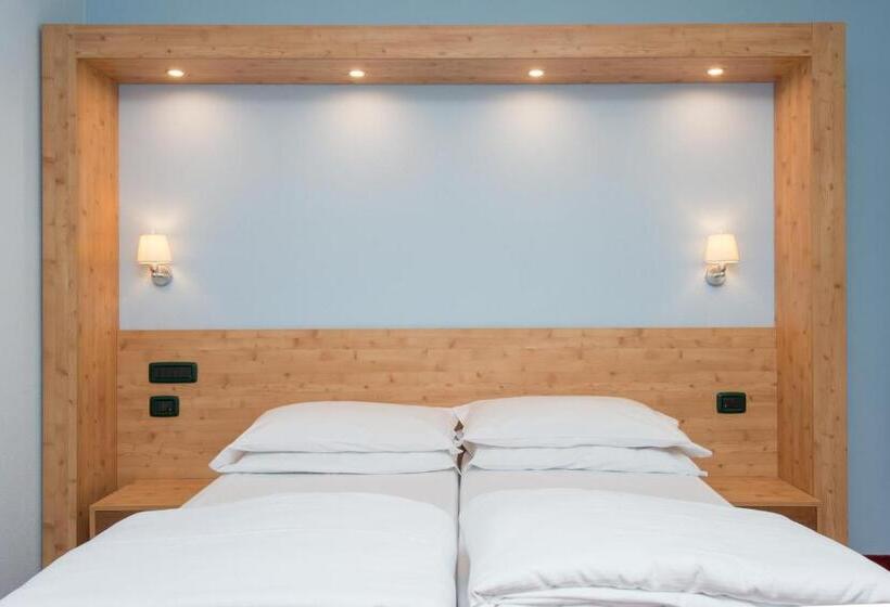 هتل San Carlo, Tra Bormio E Livigno