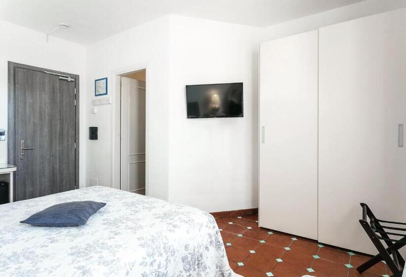 Stefania Boutique Hotel By The Beach