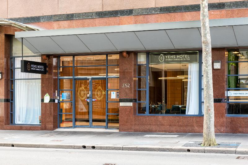 Отель Sydney  Harbour Suites