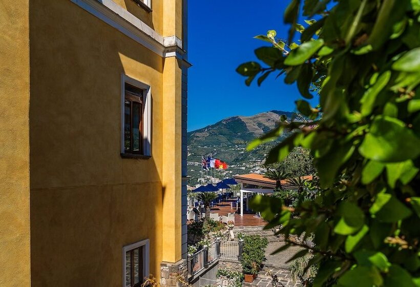 فندق Torre Barbara