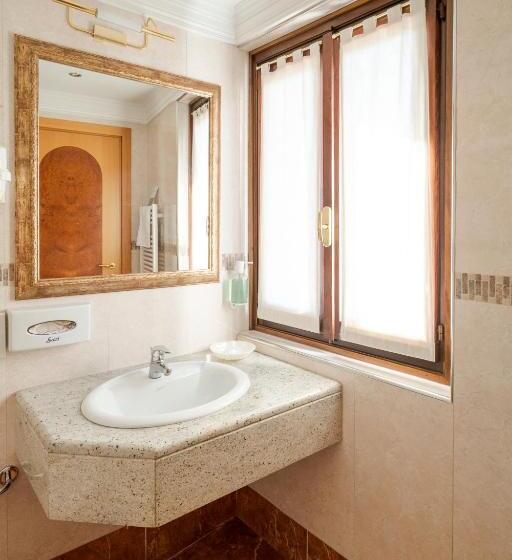 هتل Ungheria Varese 1946