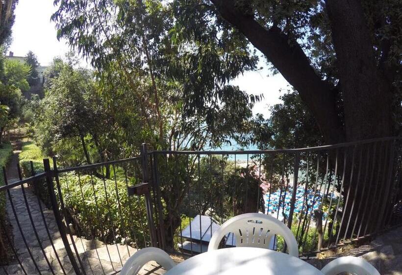 هتل Venere Azzurra