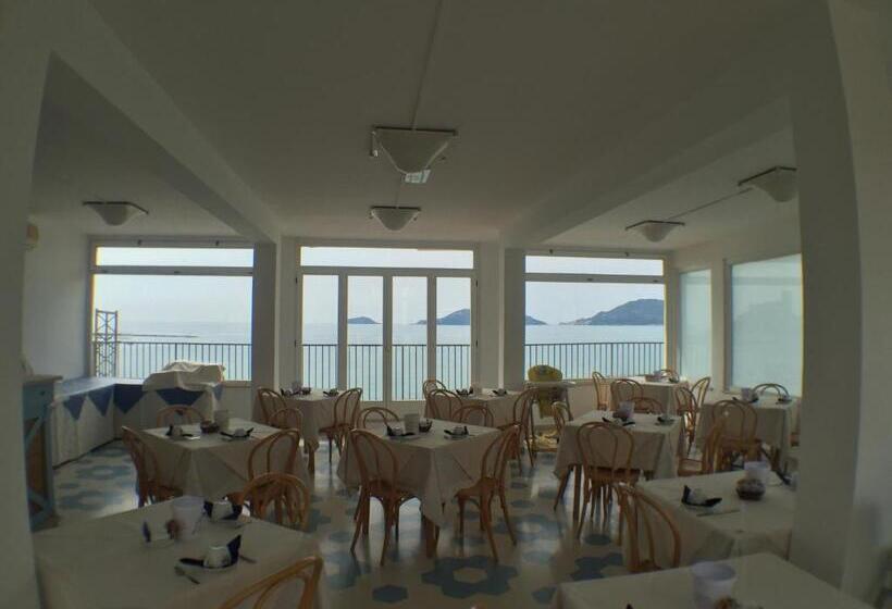 هتل Venere Azzurra