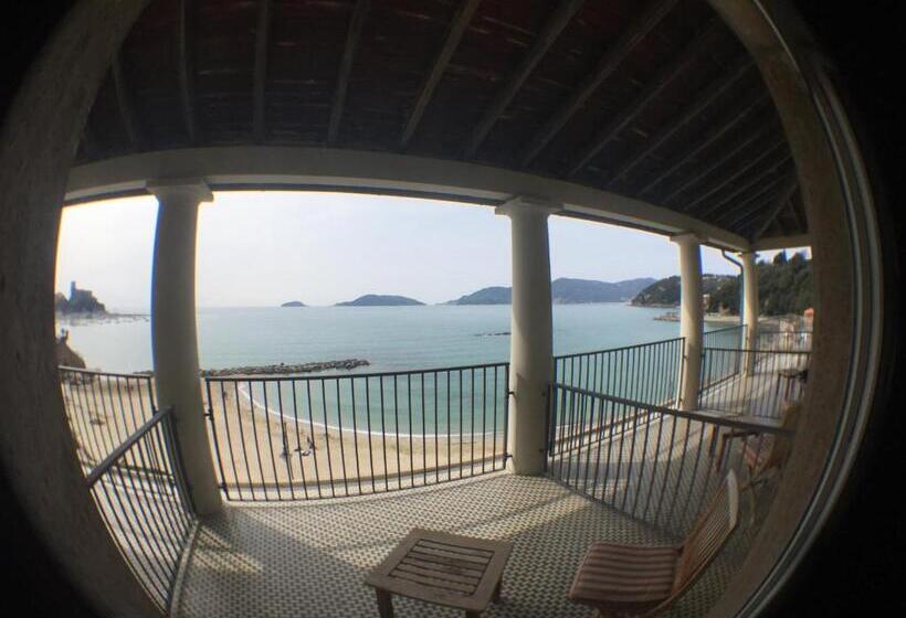 هتل Venere Azzurra