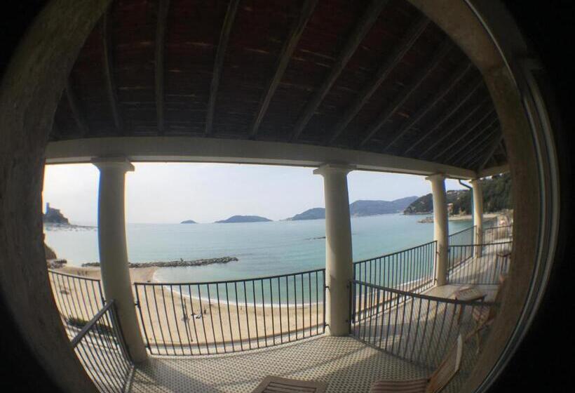 هتل Venere Azzurra