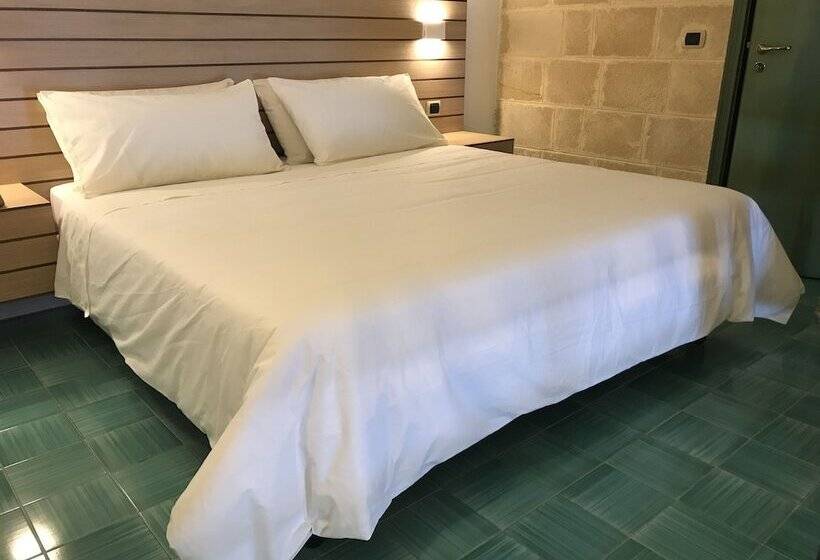 Отель Venus Sea Garden