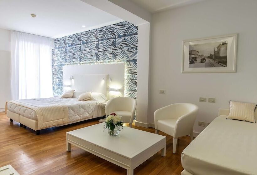 בית מלון כפרי Versilia Palace