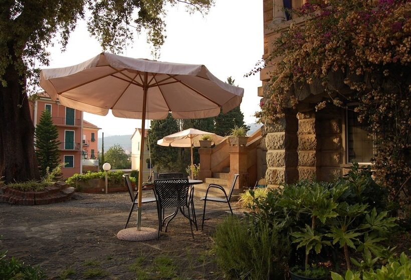 ホテル Villa Fieschi